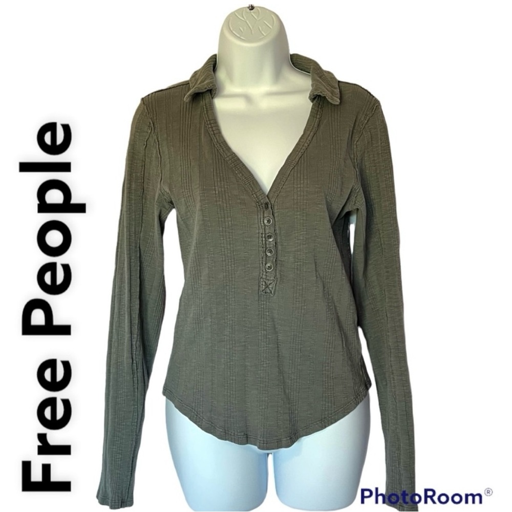 Free People women grey cotton blend top, v neck, button front, long sleeve Sz M